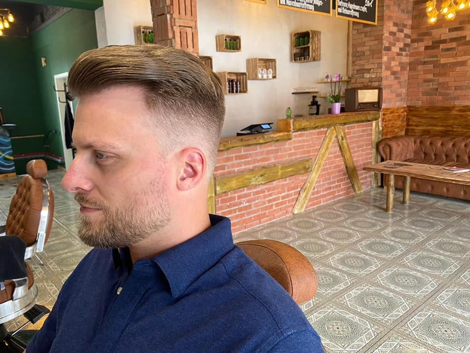 Fertiger Kurzhaarschnitt nach dem Barber-Termin